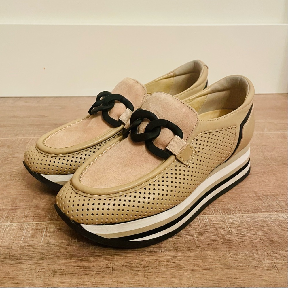 SOFTWAVES | Cassie Tan Slip-On Platform Loafer with Chain Detail